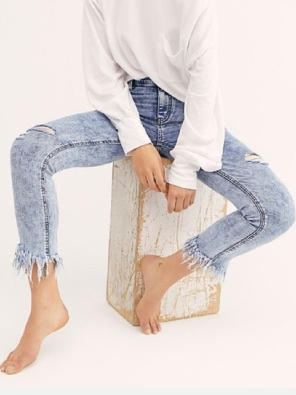 Free People Light Blue Frayed Hem Skinny Jeans